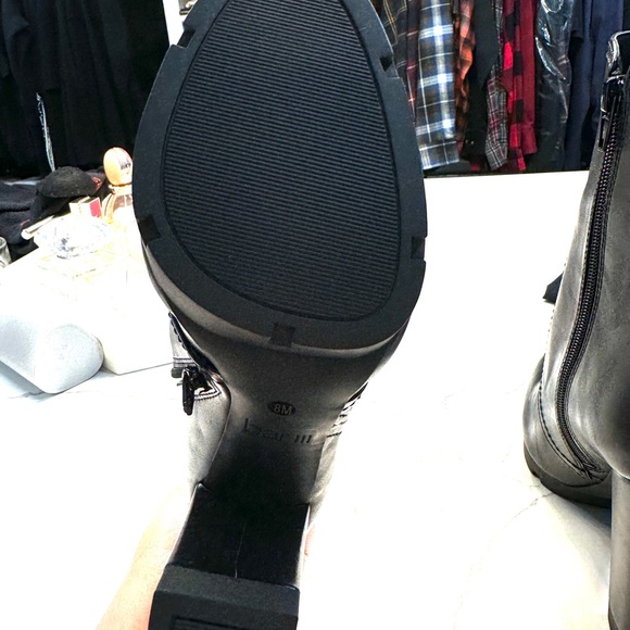 Leather boots - Picture 5 of 6